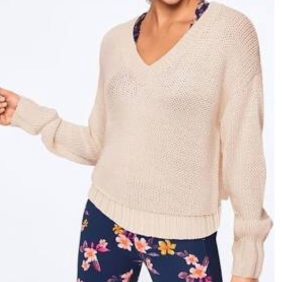 Victoria’s Secret Knit Ivory White Sweater; size X-Small - Picture 1 of 10